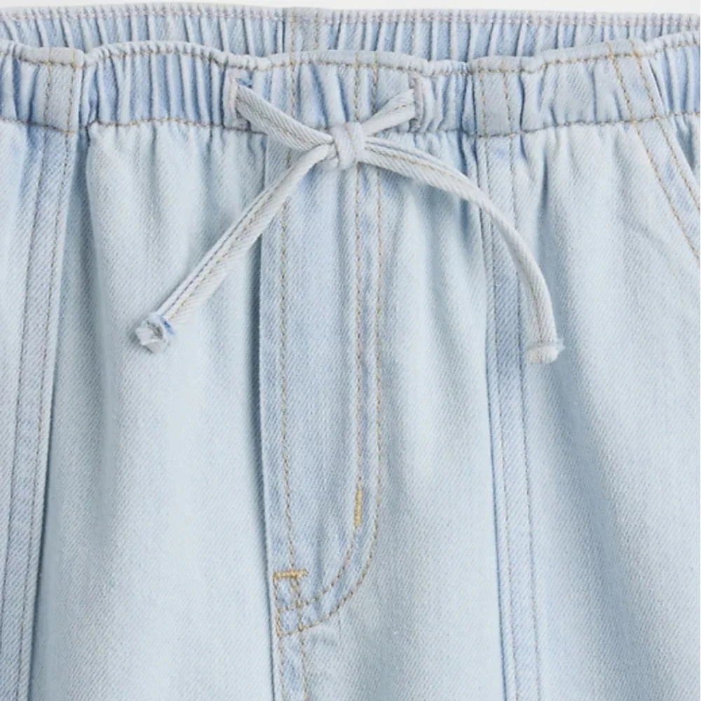 NWT Gap Kids Low Rise Baggy Jeans Light Wash - Size M (8)